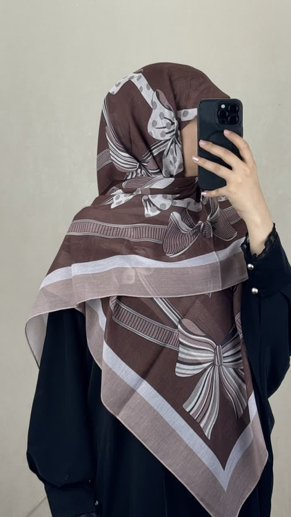 روسری نخی طرح پاپیونی قهوه ای
