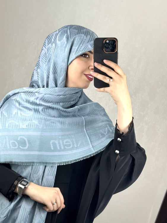روسری ابریشم ژاکارد CK رنگ آبی نقره ای