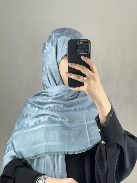 روسری ابریشم ژاکارد CK رنگ آبی نقره ای