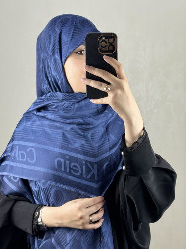روسری ابریشم ژاکارد CK رنگ آبی سرمه ای