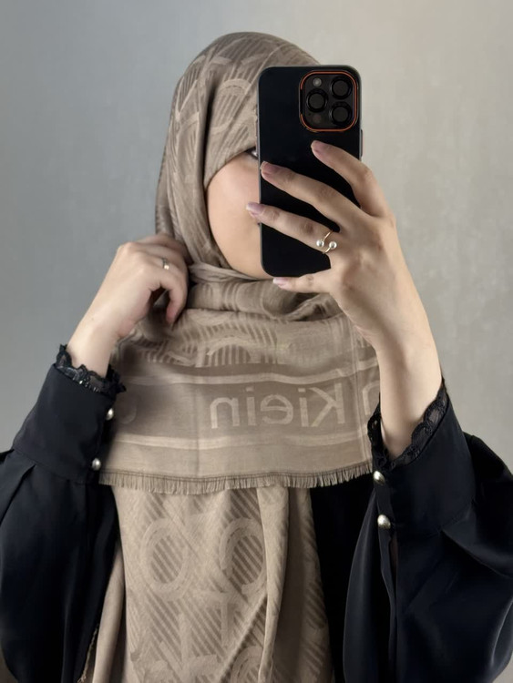 روسری ابریشم ژاکارد CK رنگ بژ