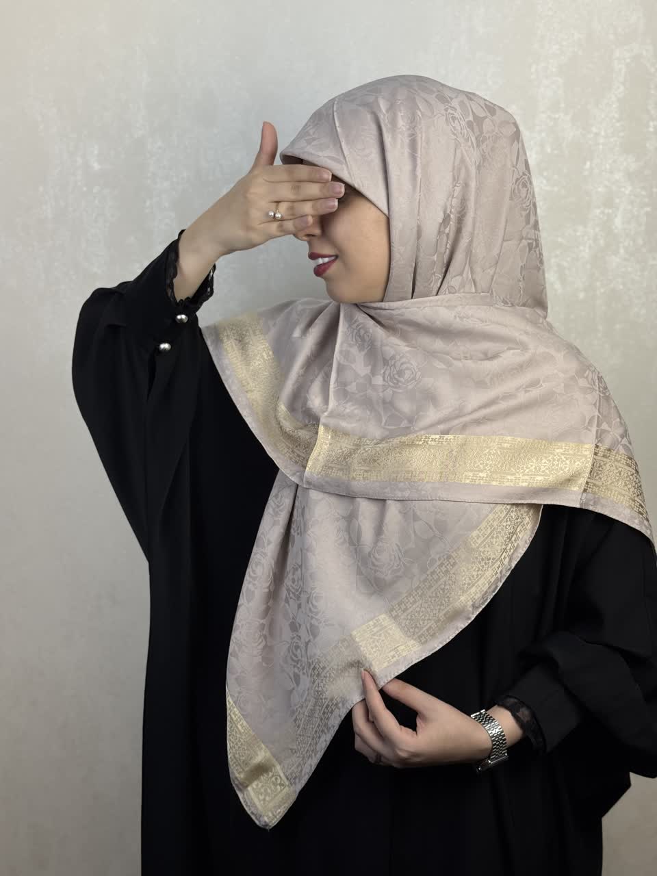روسری ابریشم ترک دور‌طلایی