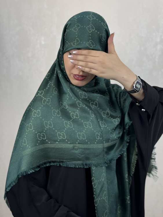 روسری لمه گوچی وارداتی دوریش و شاینی رنگ سبز زمردی