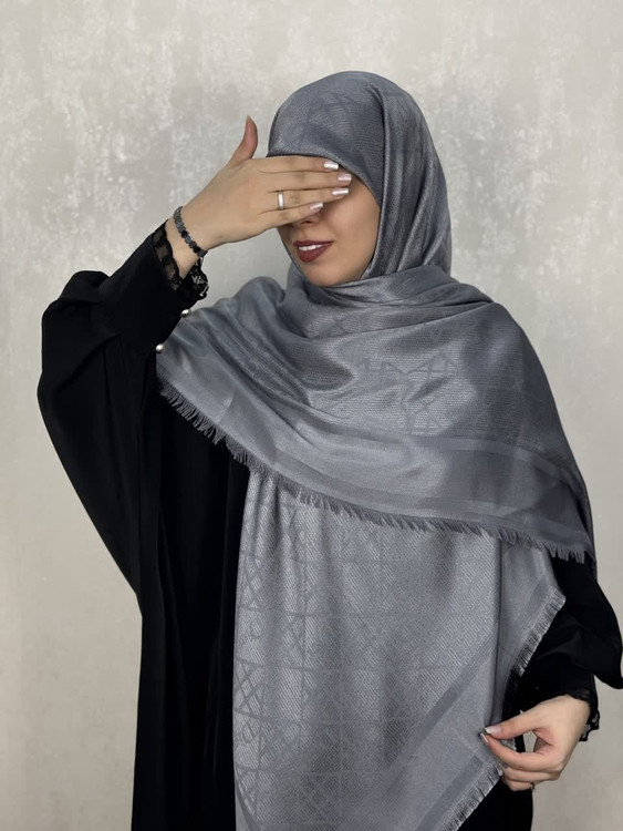 روسری ژاکارد لمه طرح دیورDior رنگ خاکستری نوک مدادی