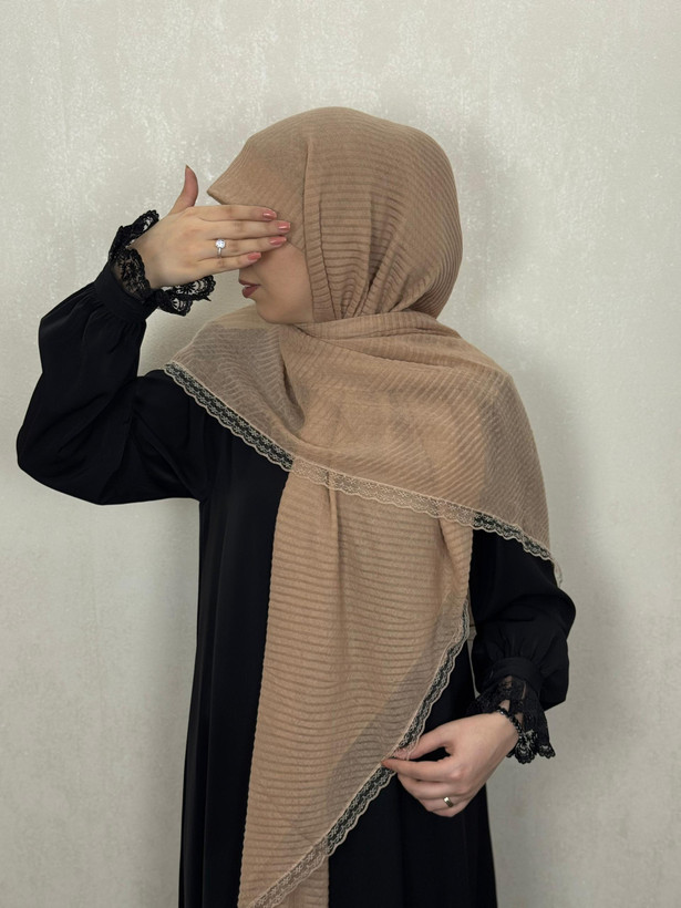 روسری پیلیسه دور دانتل رنگ موکا