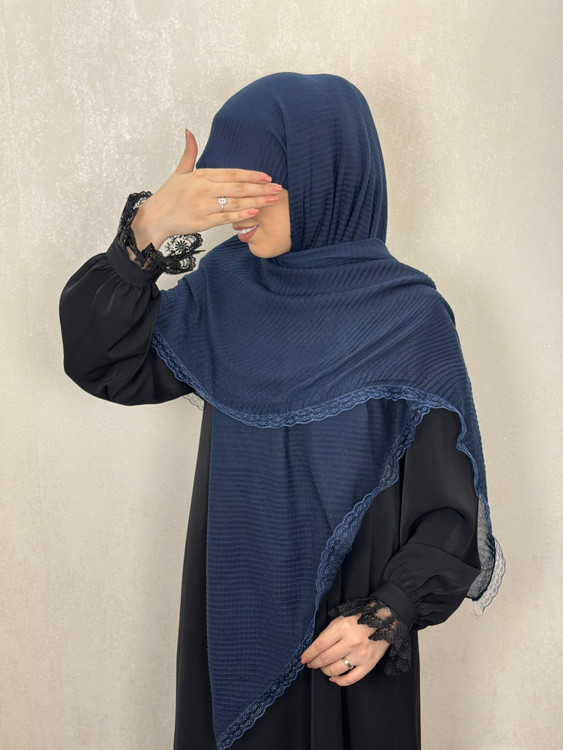 روسری پیلیسه دور دانتل رنگ سورمه ای