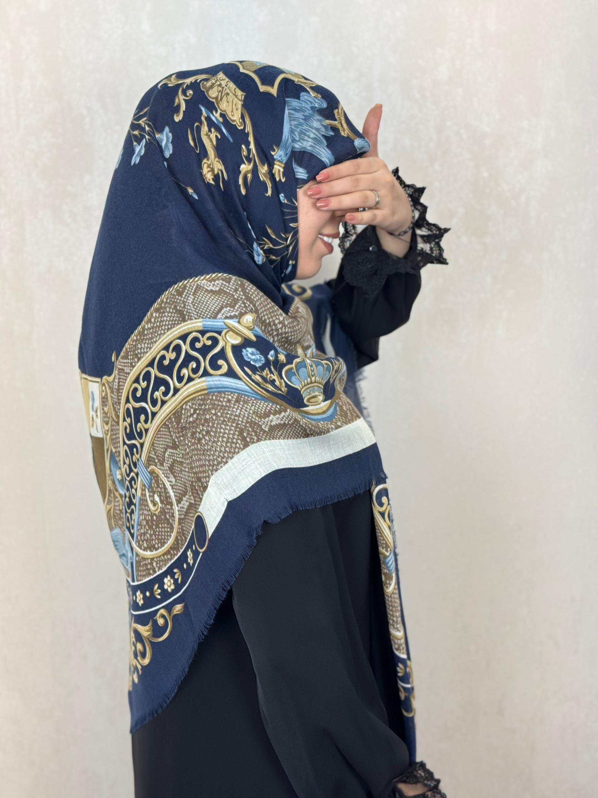 روسری نخی یونیک  وارداتی رنگ سورمه ای طرح 002