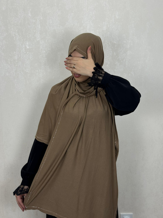 شال کشی نگین دار جنس ویسکوز درجه یک رنگ قهوه ای