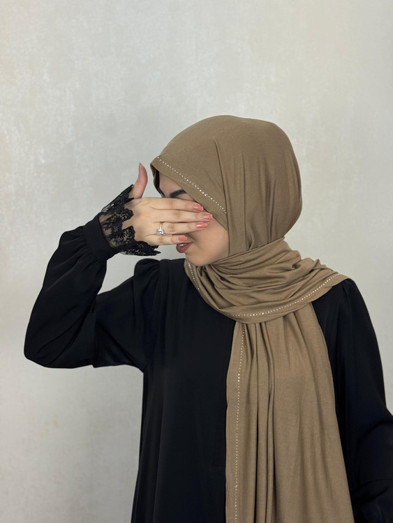 شال کشی نگین دار جنس ویسکوز درجه یک رنگ قهوه ای