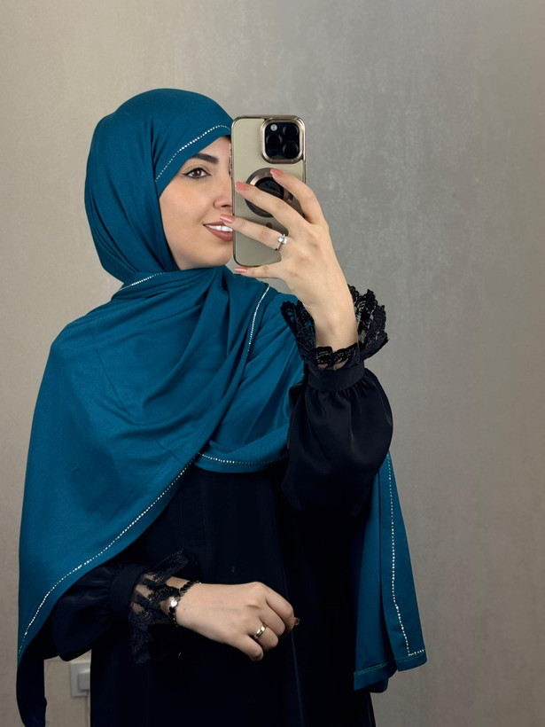 شال کشی نگین دار جنس ویسکوز درجه یک رنگ سبز آبی