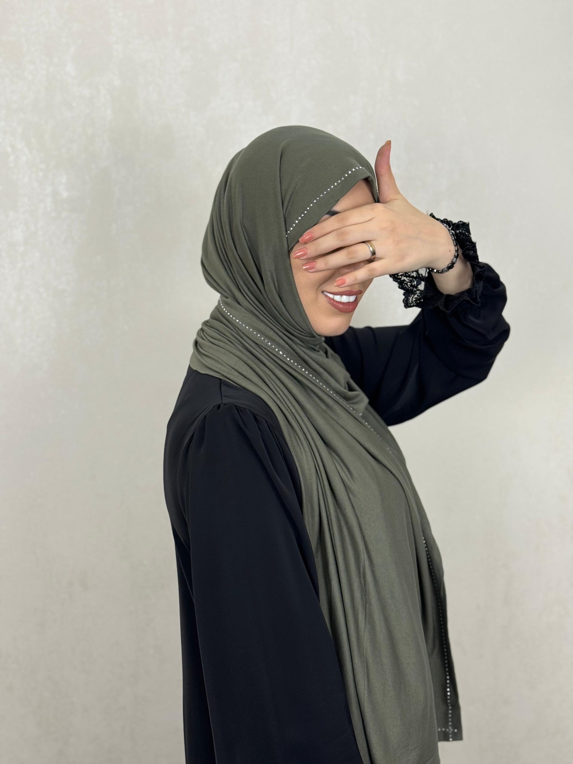 شال کشی نگین دار جنس ویسکوز درجه یک رنگ سبز صدری