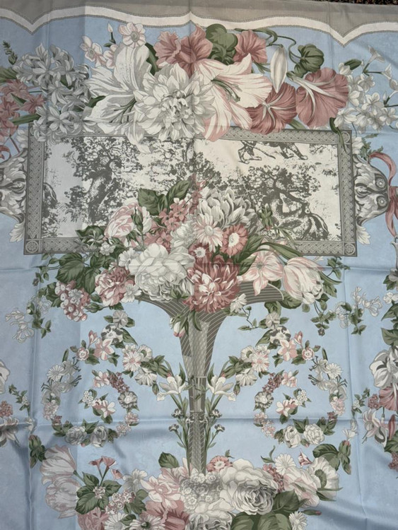 روسری ابریشم ژاکارددور دست دوز وارداتی رنگ آبی