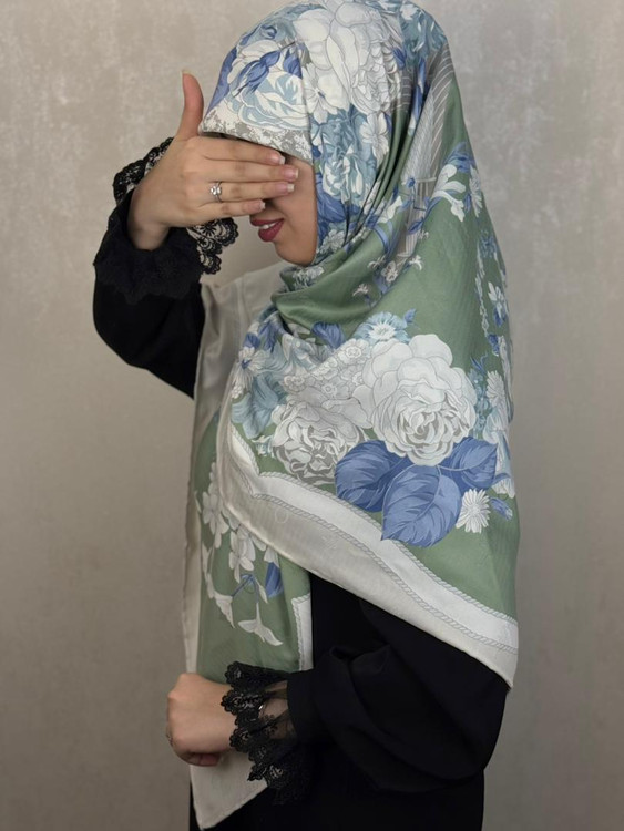 روسری ابریشم ژاکارد دوردست دوز وارداتی رنگ سبز