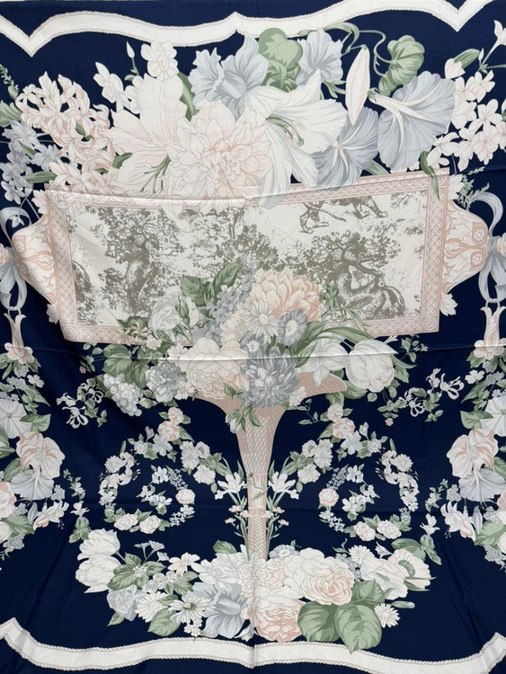 روسری ابریشم ژاکارد دوردست دوز وارداتی رنگ سورمه ای