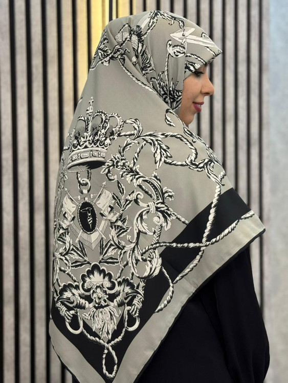 روسری ابریشم توییل وارداتی طرح تاج و زنجیر رنگ