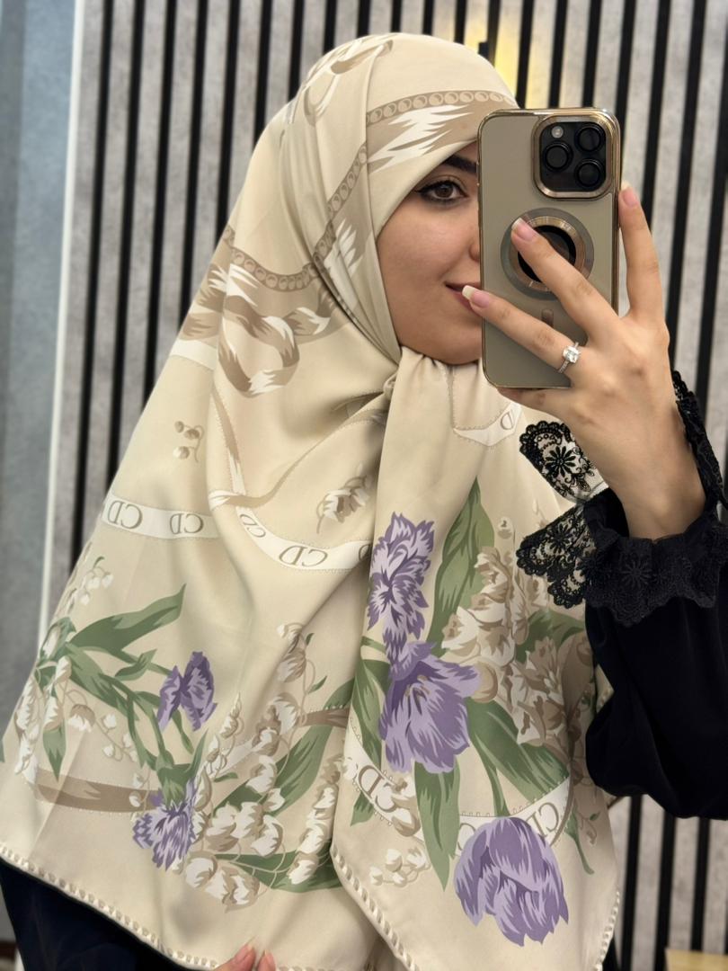 روسری ابریشم توییل وارداتی CD رنگ کرم