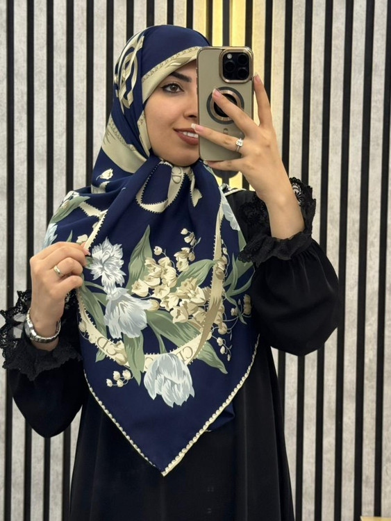 روسری ابریشم توییل وارداتی CD رنگ سورمه ای