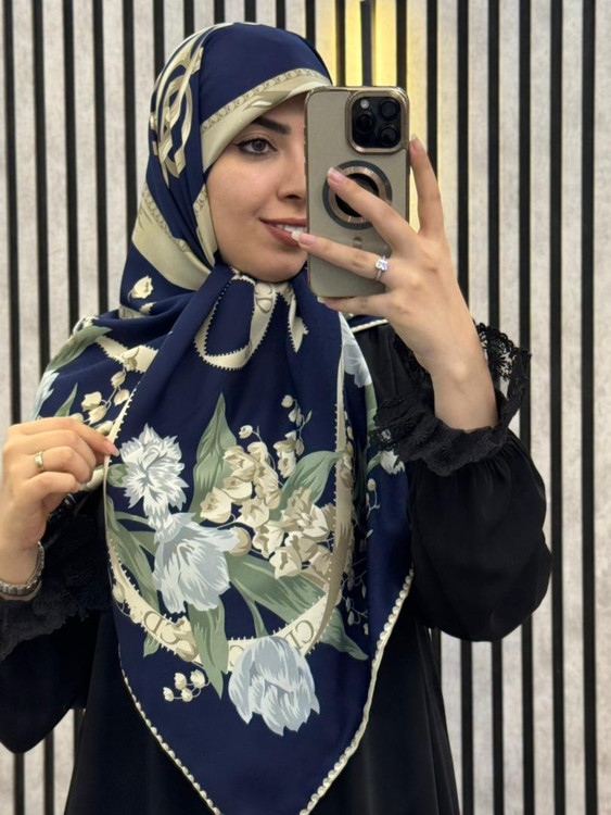 روسری ابریشم توییل وارداتی CD رنگ سورمه ای