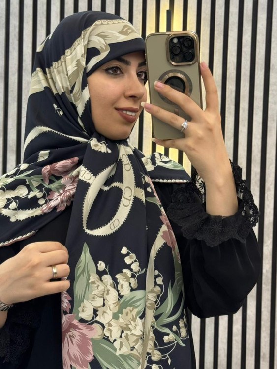 روسری ابریشم توییل وارداتی CD رنگ سورمه ای تیره