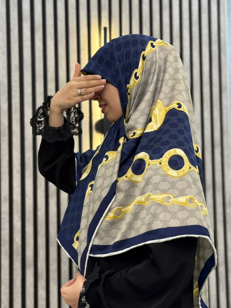روسری ابریشم توییل وارداتی طرح  زنجیز رنگ سورمه ای کد 002