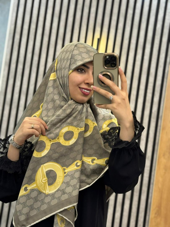 روسری ابریشم توییل وارداتی طرح زنجیر رنگ طوسی