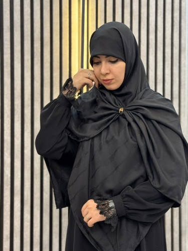 روسری ابریشم ژاکارد دوردست دوز وارداتی رنگ مشکی