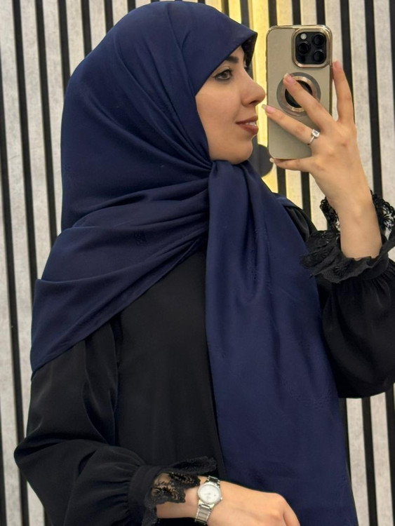 روسری ابریشم ژاکارد دوردست دوز وارداتی رنگ سورمه ای