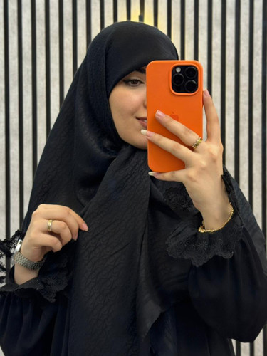 روسری ژاکارد نخ رنگ مشکی قواره 120 طرح08