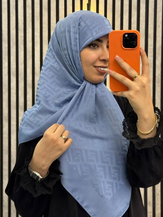 روسری ابریشم ژاکارد طرح فندی رنگ آبی