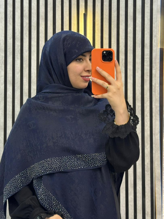 روسری وال اسلپ پتینه نگینی طرح چنل (شنل) رنگ سورمه ای