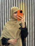 روسری وال اسلپ پتینه نگینی طرح چنل (شنل) رنگ کرم طلایی