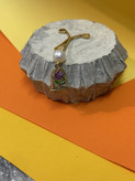 گیره روسری آویز دار طرح گل