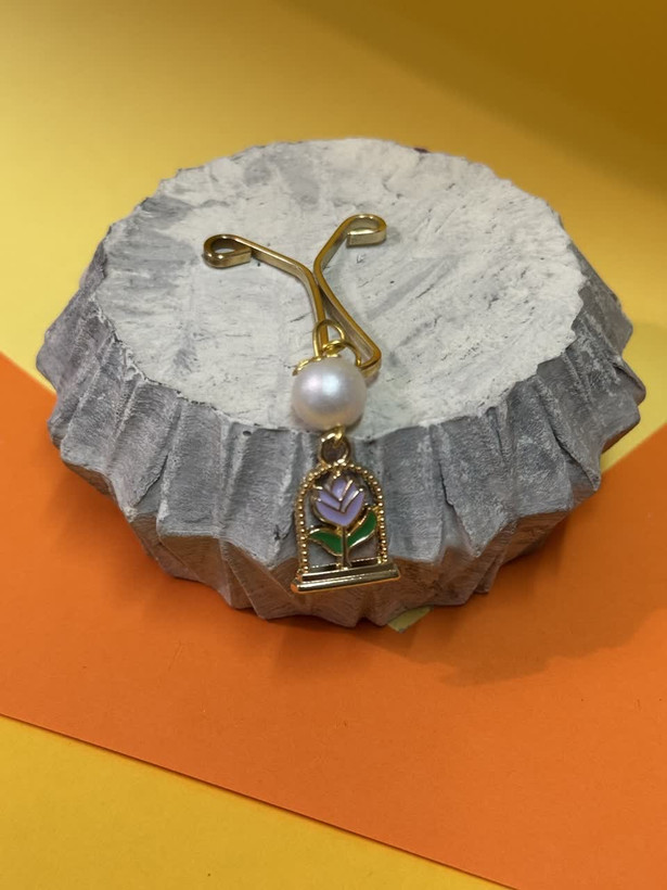 گیره روسری آویز دار طرح گل