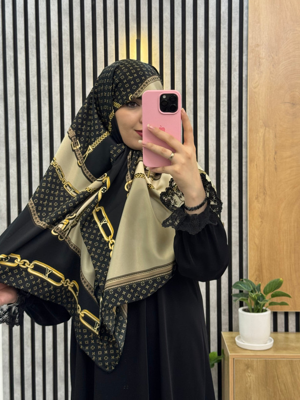 روسری ابریشم توییل قواره۱۴۰ کالکشن مشکی