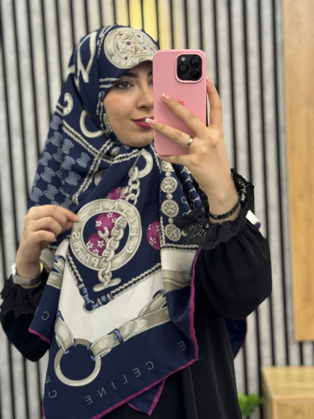 روسری ابریشم توییل قواره۱۴۰ رنگ سرمه ای کالکشن عیدانه