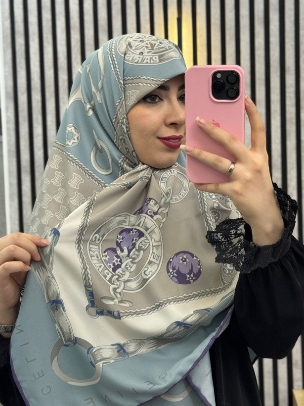 روسری ابریشم توییل قواره۱۴۰ رنگ ابی پاستیلی کالکشن عیدانه