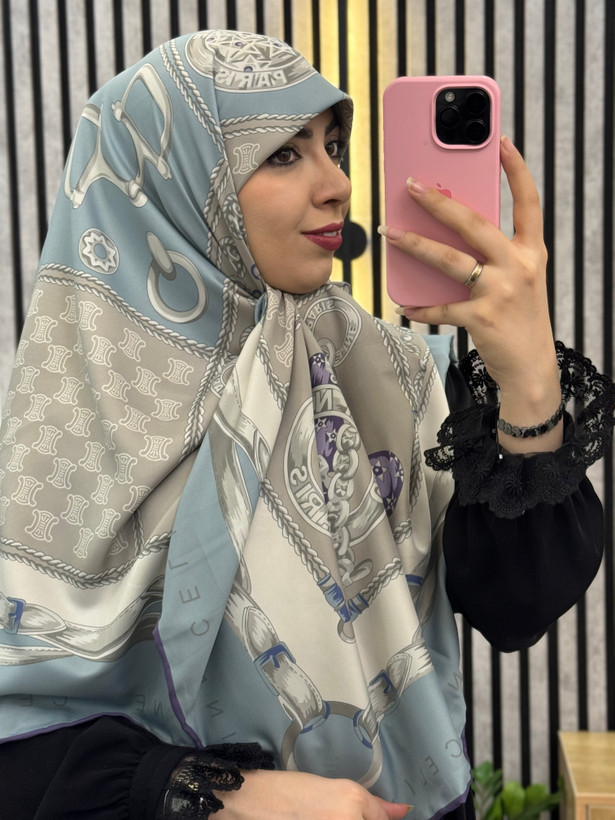روسری ابریشم توییل قواره۱۴۰ رنگ ابی پاستیلی کالکشن عیدانه