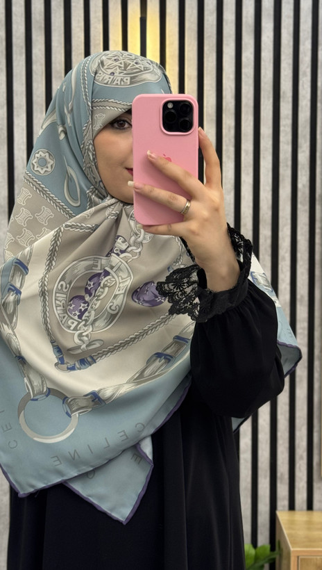 روسری ابریشم توییل قواره۱۴۰ رنگ ابی پاستیلی کالکشن عیدانه