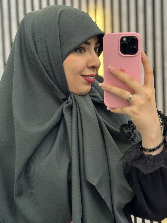 روسری ژاکارد طرح دیور قواره۱۴۰ رنگ طوسی تیره