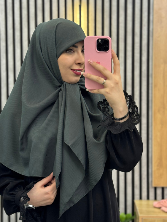 روسری ژاکارد طرح دیور قواره۱۴۰ بسیار لطیف