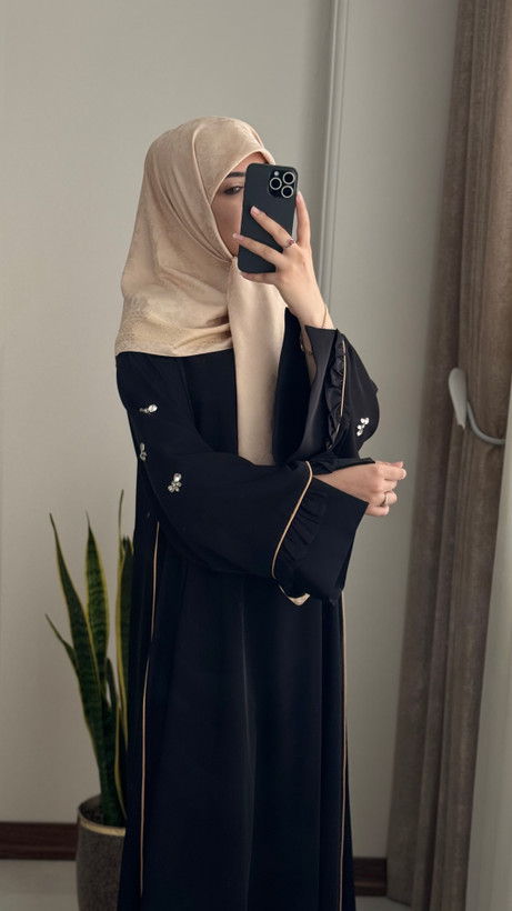 عبابهشت رنگ مشکی